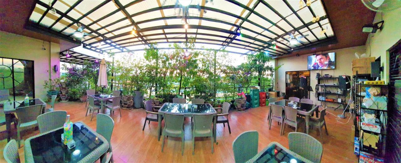 Spiral Suites Hotel Quezon City Buitenkant foto