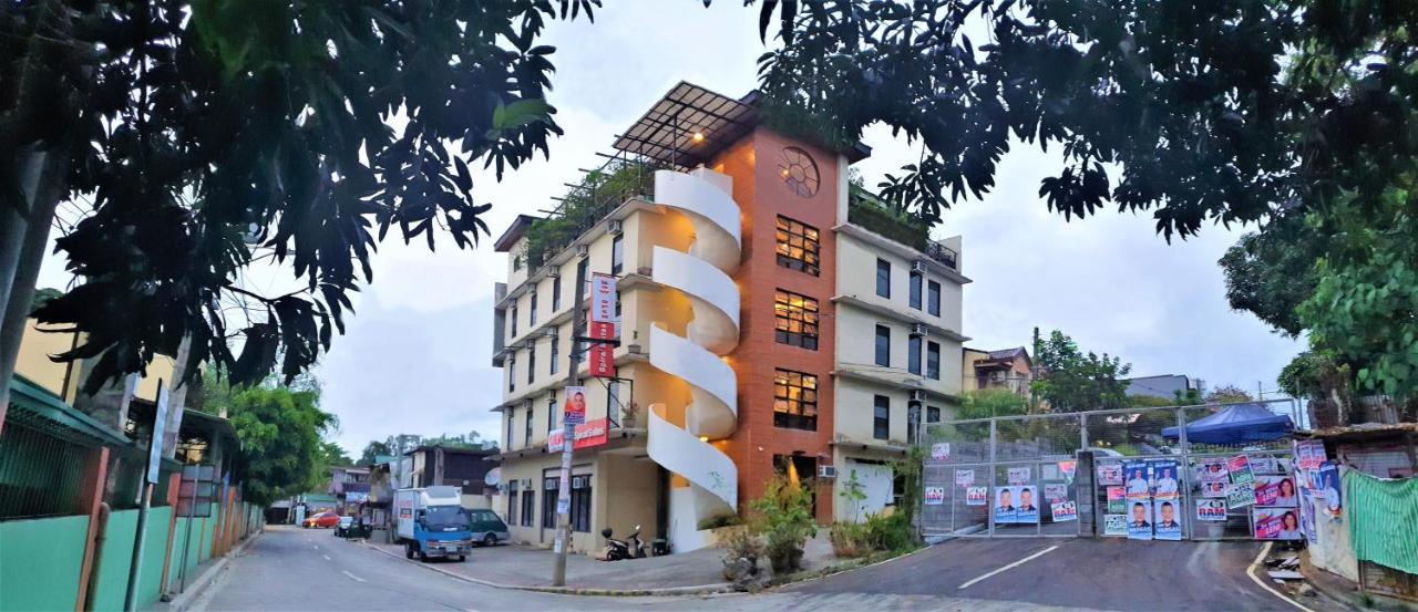 Spiral Suites Hotel Quezon City Buitenkant foto